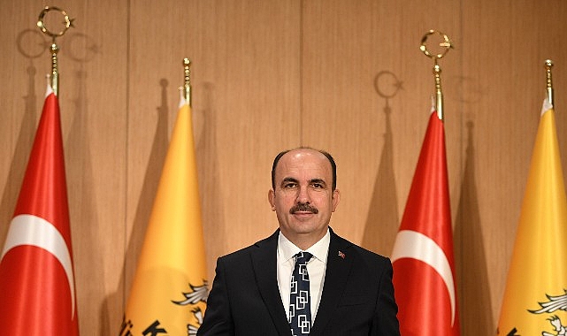 Başkan Altay: “Umre Ödüllü Siyer Bilgi Yarışmamızı Kazanan 100 Öğrencimiz Anne-Babalarıyla Kutsal Topraklara Gitmeye Hak Kazandı”