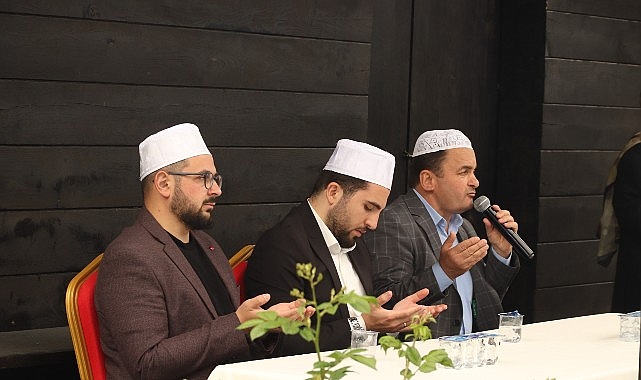  Kandıra Baba Tepesi’nde  Akçakoca Bey Dualarla Anıldı